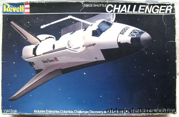Revell 1/144 Space Shuttle Challenger and ESA Space Lab - Enterprise / Columbia / Challenger / Discovery or Atlantis, 4526 plastic model kit